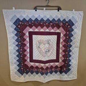 HANDCRAFTED Charming Vintage Embroidered Patchwork Lap Quilt Or Wall Hanging